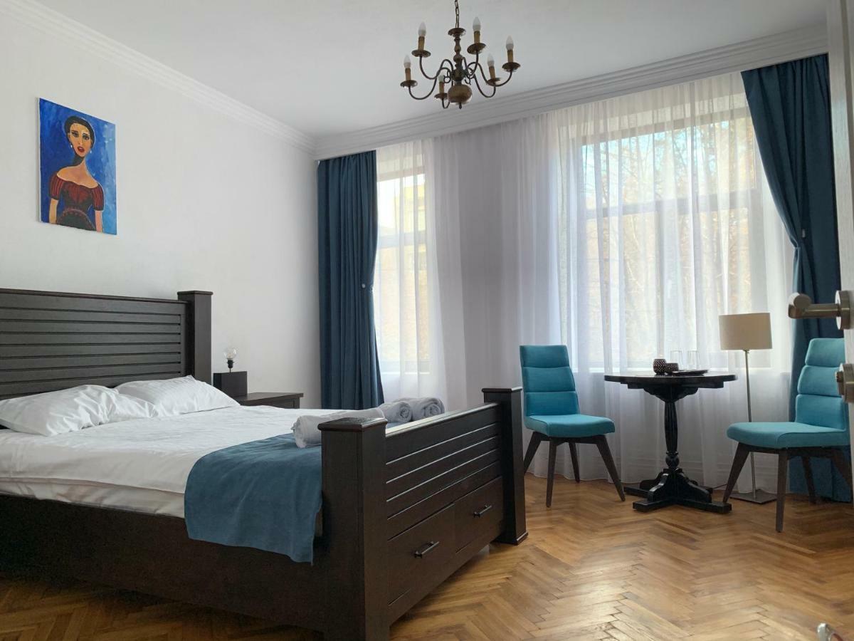 Aleea Teilor Hotell Cîmpulung Eksteriør bilde